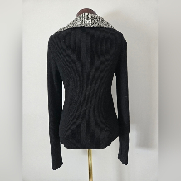 LINEA DOMANI  Black and White Mixed Media Knit Cardigan with Safety Pins. Size S - Picture 6 of 11